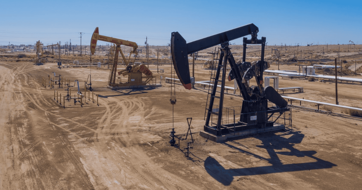 Satellite discovery of anomalously large methane point sources from oil/gas production